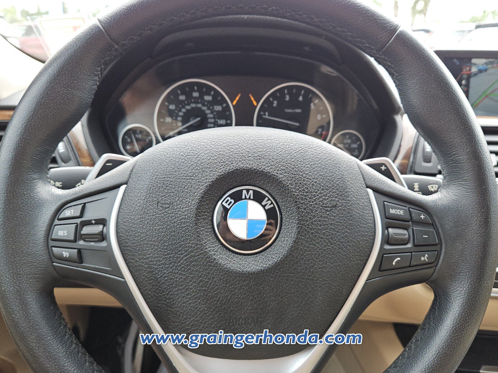 Used 2015 BMW 328i xDrive Wagon AWD/4WD image 19