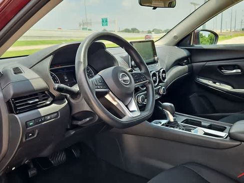 Used 2024 Nissan Sentra SV FWD image 10
