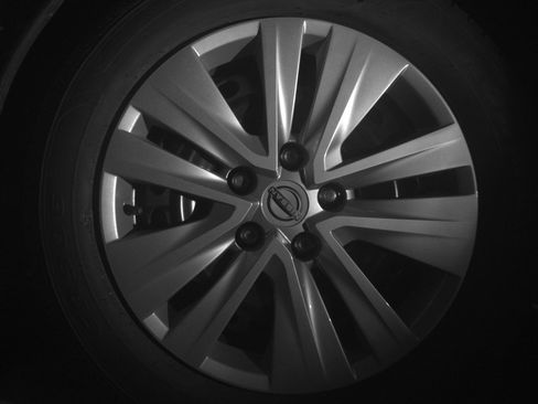 Used 2025 Nissan Sentra S image 12