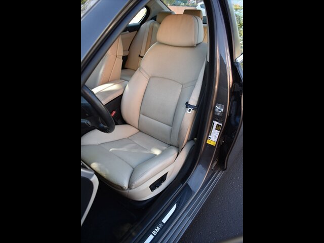 Used 2012 BMW 528i Sedan RWD image 17