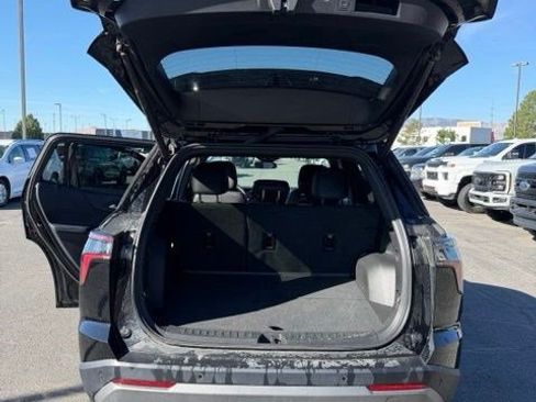 Used 2026 Chevrolet Equinox LT w/ Convenience Package II AWD/4WD image 16