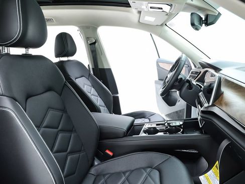 New 2026 Volkswagen Atlas SE FWD image 35