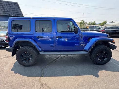 Used 2020 Jeep Wrangler Unlimited Sahara w/ Uconnect 4C Nav & Sound Group AWD/4WD image 14