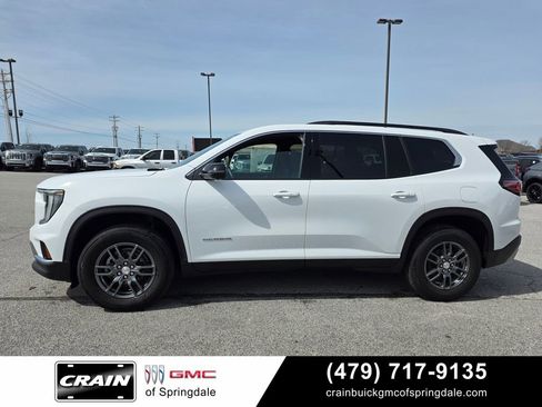 Used 2025 GMC Acadia Elevation FWD image 4