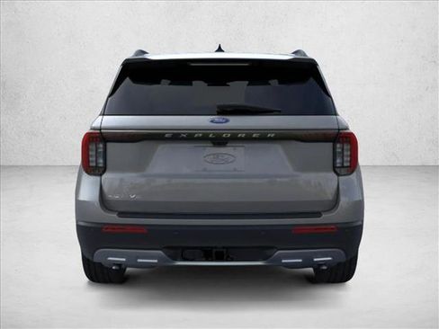 New 2026 Ford Explorer Active w/ Active Comfort Package RWD image 5
