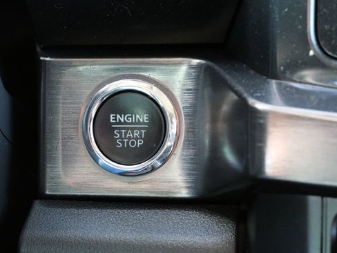 Certified 2025 Ford F250 Lariat w/ FX4 Off-Road Package image 23