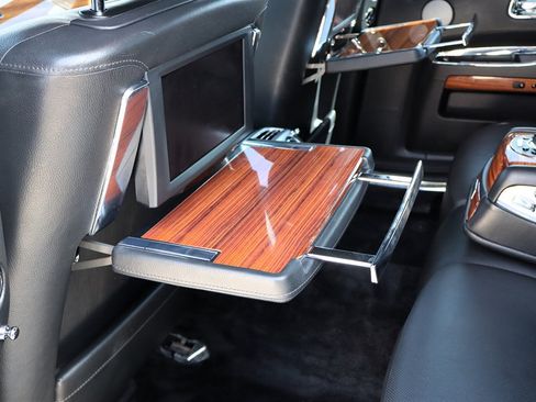 Used 2011 Rolls-Royce Ghost RWD image 37