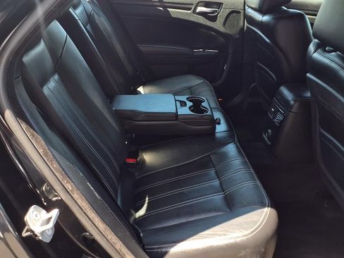 Used 2014 Chrysler 300 S w/ Light Group RWD image 21