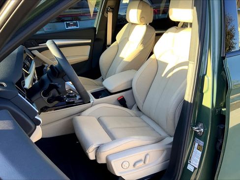 Used 2024 Audi Q5 2.0T Premium Plus w/ Premium Plus Package image 8