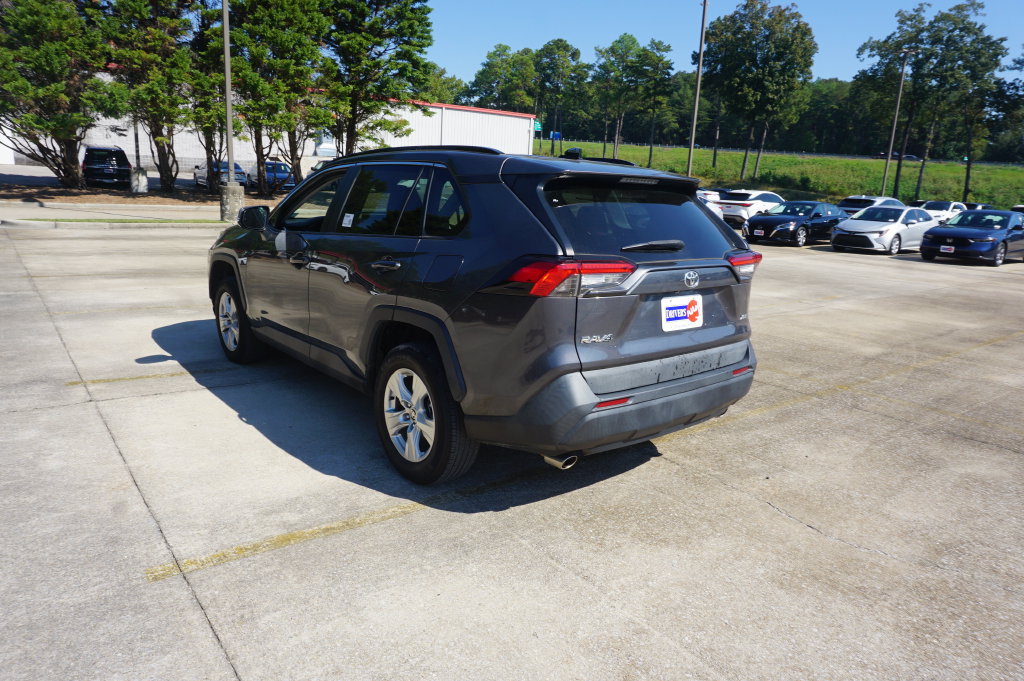 Used 2021 Toyota RAV4 XLE FWD image 21
