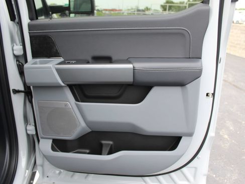 New 2026 Ford F250 XLT w/ XLT Premium Package AWD/4WD image 13