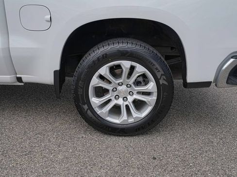 Used 2022 Chevrolet Silverado 1500 LTZ AWD/4WD image 13