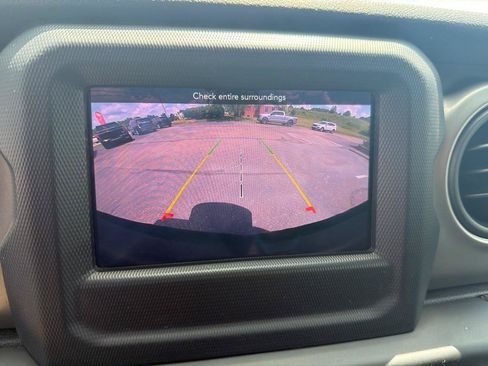 Used 2020 Jeep Wrangler Unlimited Sport S AWD/4WD image 21