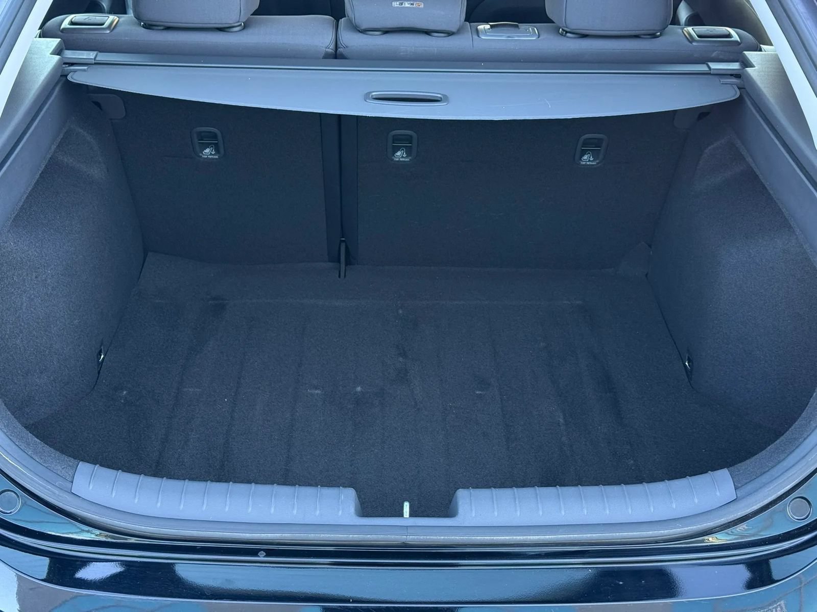 Used 2018 Hyundai Ioniq Blue FWD image 23