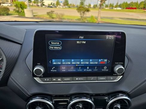 Used 2025 Nissan Sentra SV FWD image 8