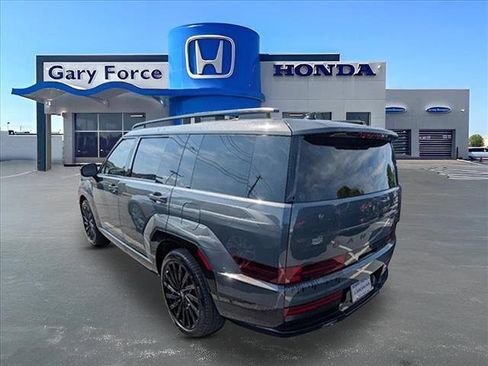 Used 2024 Hyundai Santa Fe Calligraphy image 3