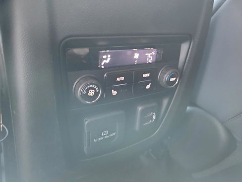 Used 2024 Buick Enclave Premium image 23