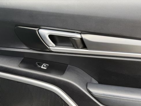 Used 2020 Kia Telluride S w/ S 8 Passenger Seating Package FWD image 32
