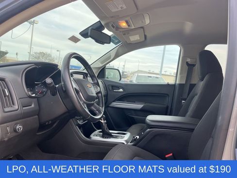 Used 2022 Chevrolet Colorado LT w/ LT Convenience Package image 9
