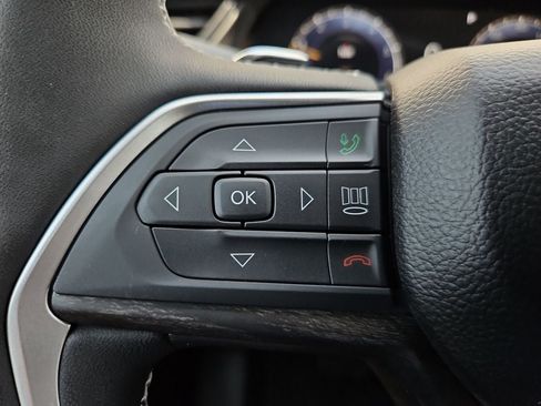 New 2026 Jeep Grand Cherokee Altitude RWD image 28