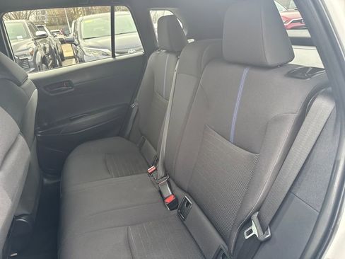 Used 2024 Toyota Corolla Cross AWD Hybrid w/ Moonroof Package image 36