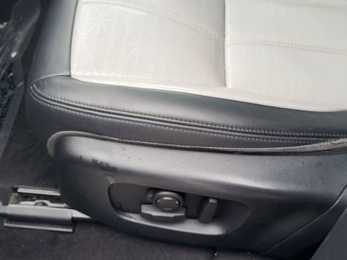 Used 2020 Land Rover Range Rover Evoque R-Dynamic HSE image 13