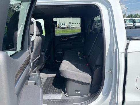 Used 2023 Chevrolet Silverado 1500 LT AWD/4WD image 10