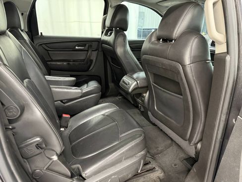 Used 2016 GMC Acadia SLT w/ Open Road Package AWD/4WD image 11