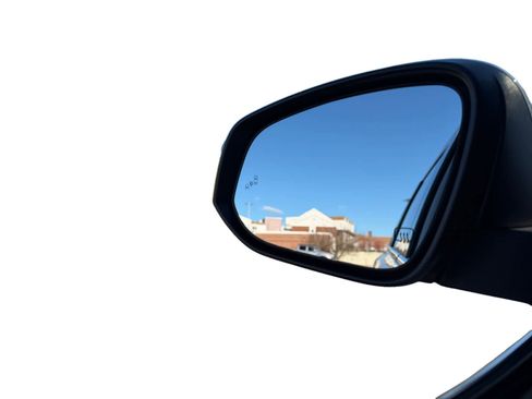 Used 2019 Toyota Highlander XLE image 12