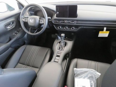 Used 2024 Honda HR-V EX-L image 18
