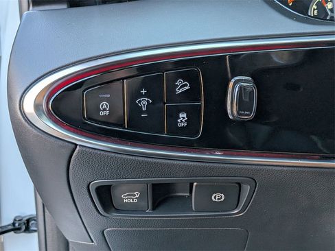 Used 2022 Genesis GV70 2.5T w/ Advanced Package image 16