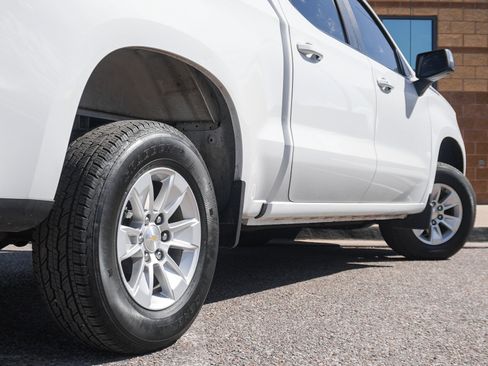 Used 2023 Chevrolet Silverado 1500 LT image 11