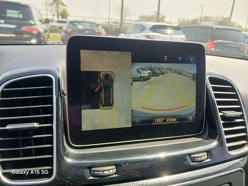 Used 2018 Mercedes-Benz GLE 350 GLE 350 Sport Utility 4D w/ Premium 1 Package image 32