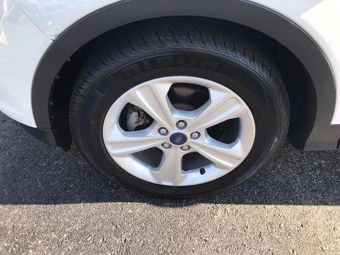 Used 2016 Ford Escape SE FWD image 40