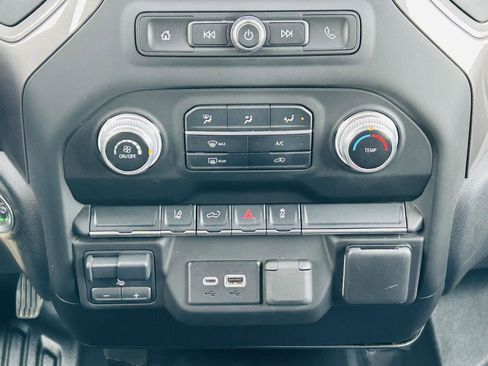 Used 2024 GMC Sierra 2500 Pro w/ Convenience Package image 17