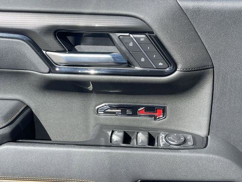 Used 2025 GMC Sierra 1500 AT4 w/ AT4 Premium Package image 24