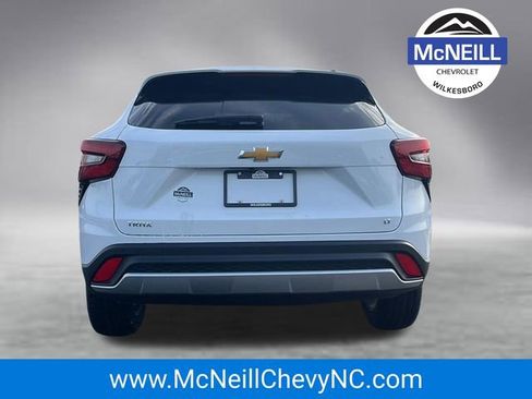 New 2026 Chevrolet Trax LT w/ Driver Confidence Package image 6