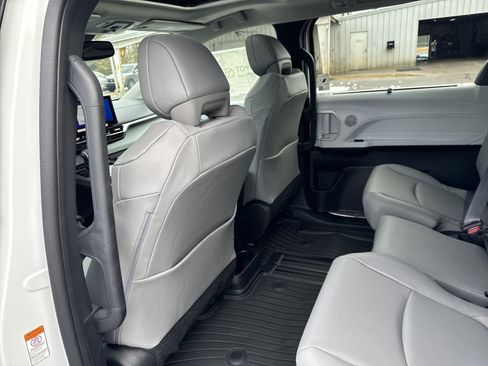 New 2025 Toyota Sienna XLE image 26