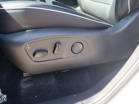 Used 2026 Buick Enclave Preferred FWD image 13