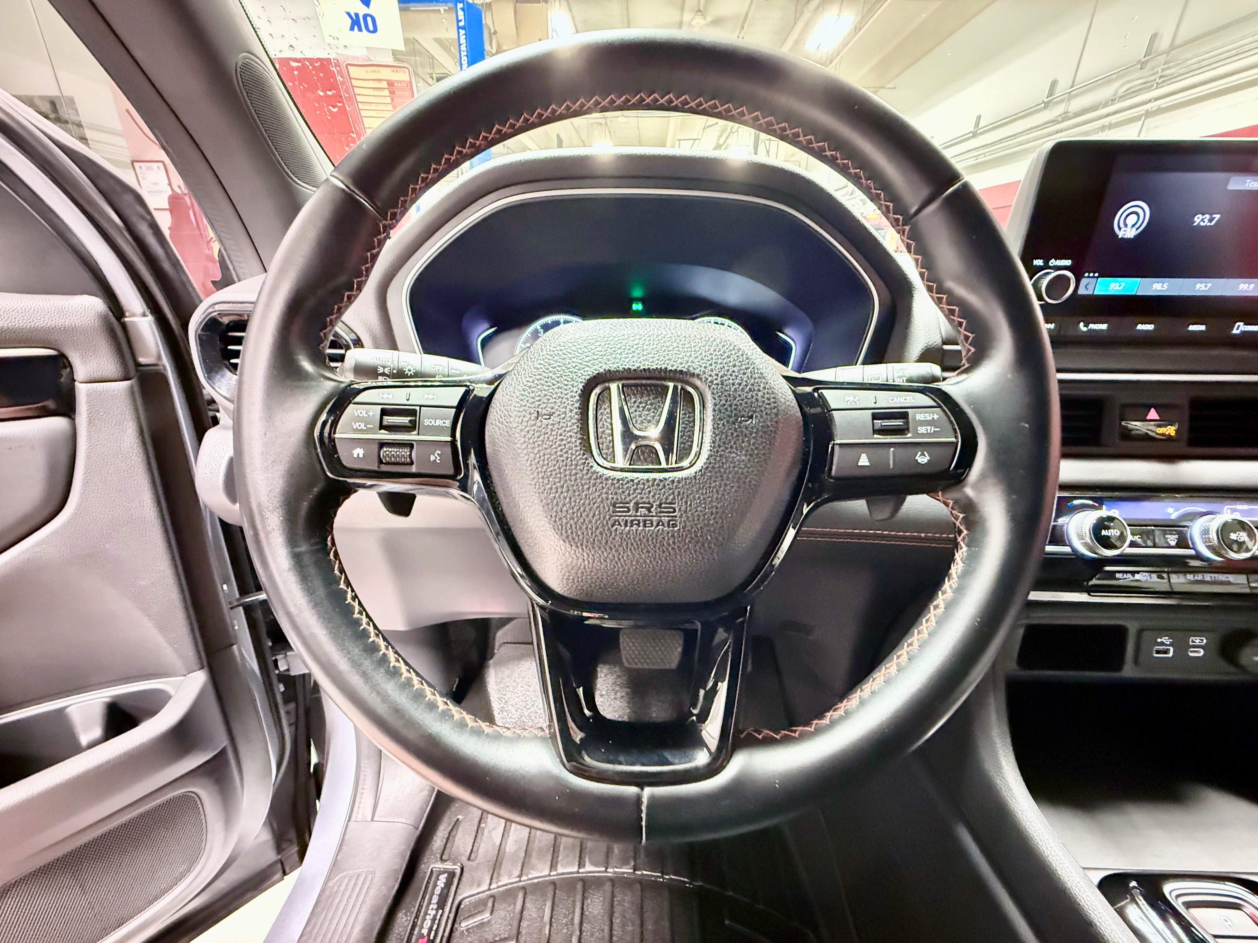 Used 2023 Honda Pilot Sport image 24