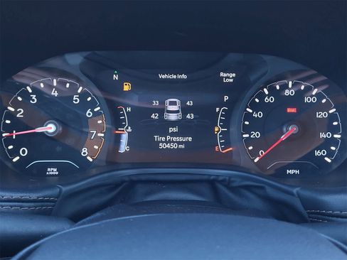 Used 2023 Jeep Compass Limited image 15