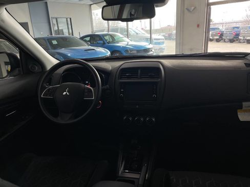Used 2024 Mitsubishi Outlander Sport ES image 26