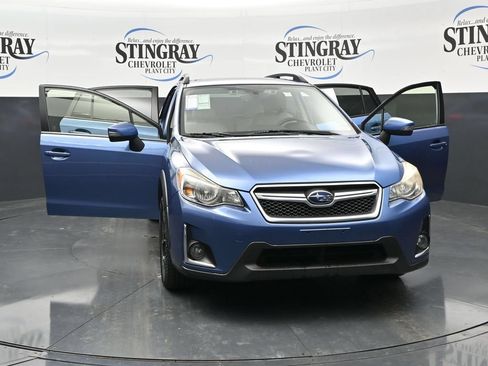 Used 2017 Subaru Crosstrek 2.0i Limited AWD/4WD image 2