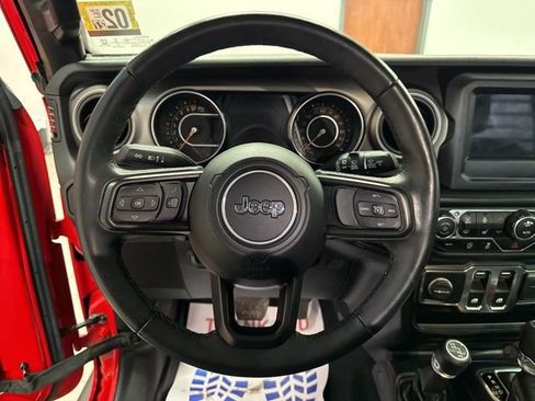 Used 2020 Jeep Wrangler Sport S image 30