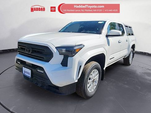 New 2025 Toyota Tacoma SR5 image 1