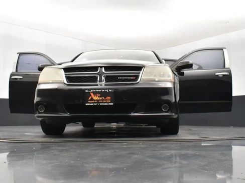 Used 2013 Dodge Avenger SXT image 11