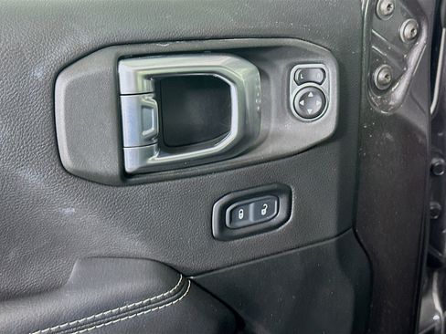 Used 2023 Jeep Wrangler Sahara w/ Cold Weather Group image 15