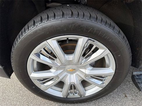 Used 2021 Chevrolet Tahoe High Country w/ Premium Package image 11