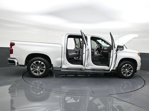 Used 2024 Chevrolet Silverado 1500 High Country AWD/4WD image 29