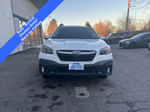 Used 2021 Subaru Outback Premium image 2